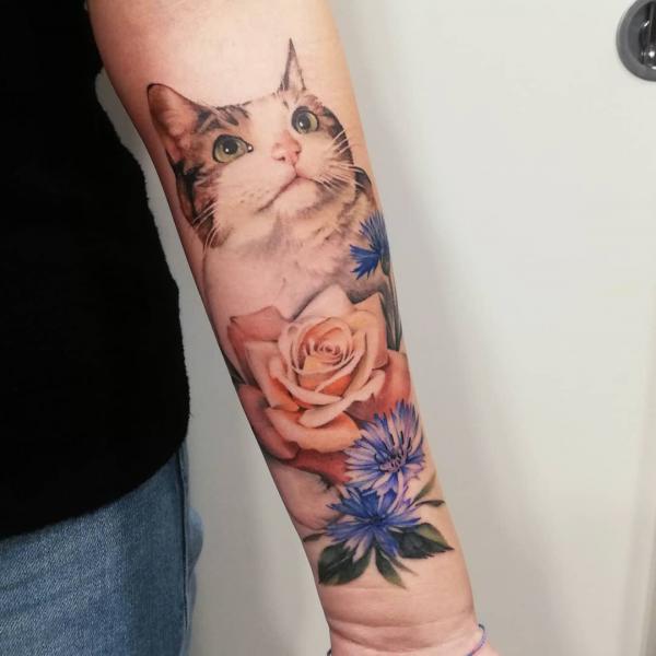 50 Cornflower Tattoo Designs with Meaning