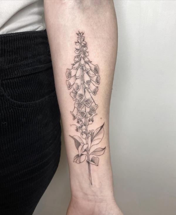 60 Foxglove Tattoo Designs with Meaning