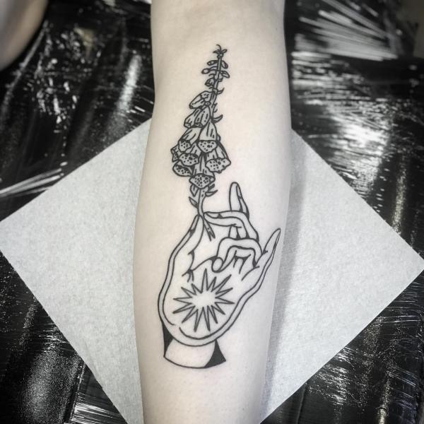 60 Foxglove Tattoo Designs with Meaning