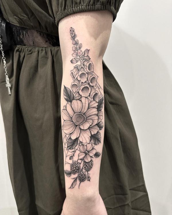 60 Foxglove Tattoo Designs with Meaning