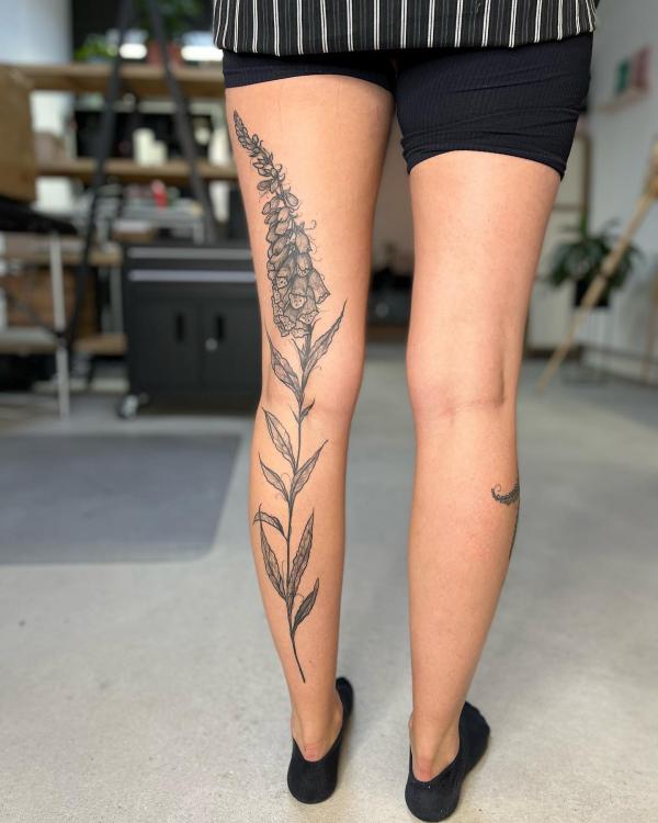 60 Foxglove Tattoo Designs with Meaning