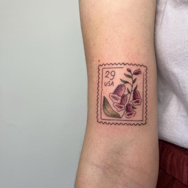 60 Foxglove Tattoo Designs with Meaning