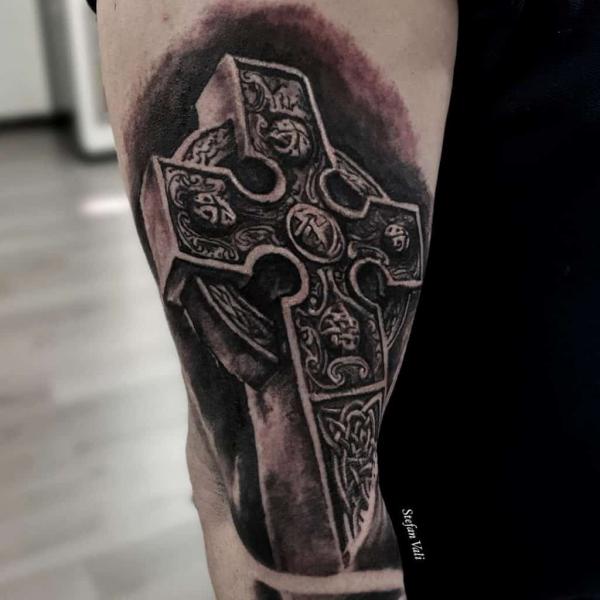 100 Celtic Cross Tattoo Designs with Meaning