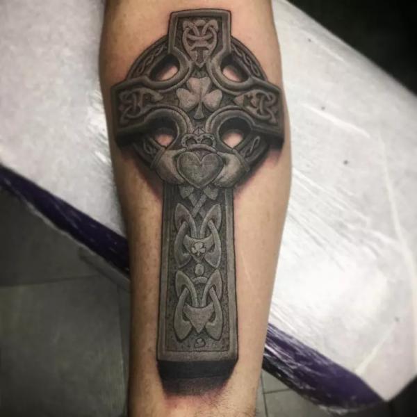 100 Celtic Cross Tattoo Designs with Meaning