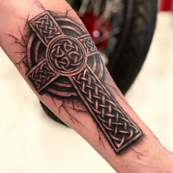 100 Celtic Cross Tattoo Designs with Meaning