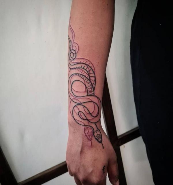 140 Outline Tattoo Ideas to Inspire Your Next Ink