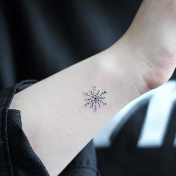 140 Outline Tattoo Ideas to Inspire Your Next Ink