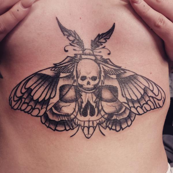 165 Unique Sternum Tattoo Designs for Women
