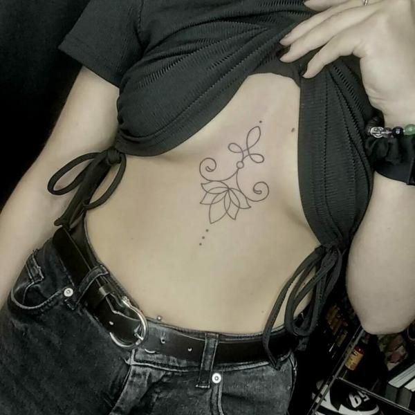 165 Unique Sternum Tattoo Designs for Women