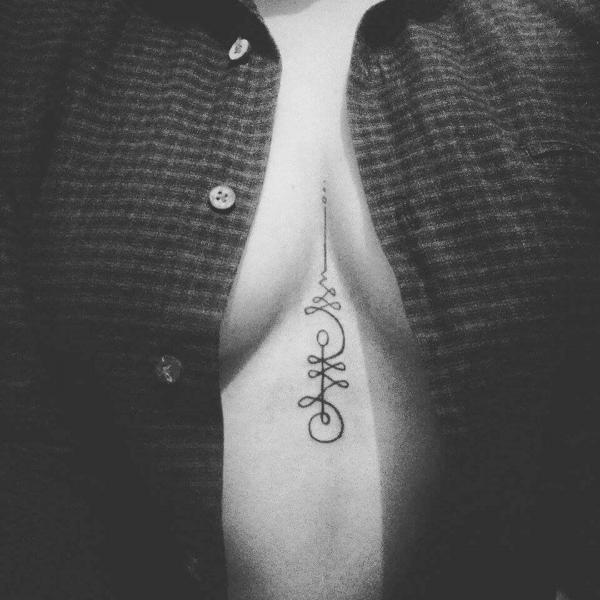 165 Unique Sternum Tattoo Designs for Women