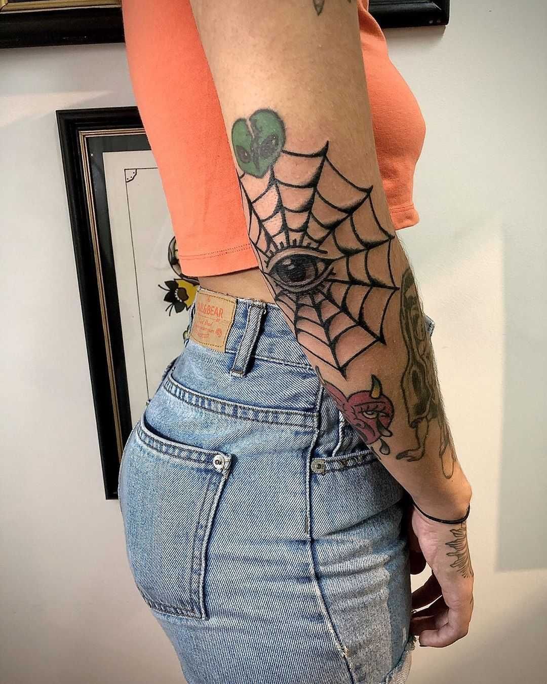40 Striking Elbow Spiderweb Tattoo Designs