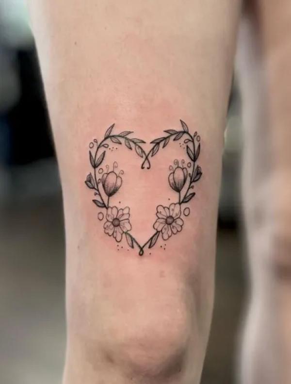 70 Above Knee Tattoo Designs for Your Inspiration