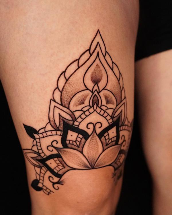 70 Above Knee Tattoo Designs for Your Inspiration