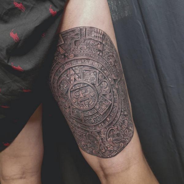 70 Above Knee Tattoo Designs for Your Inspiration