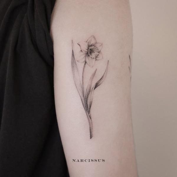 90 Artistic Upper Arm Tattoo Designs and Ideas