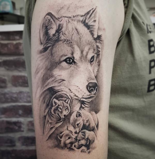 90 Artistic Upper Arm Tattoo Designs and Ideas