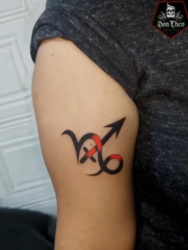 90 Artistic Upper Arm Tattoo Designs and Ideas