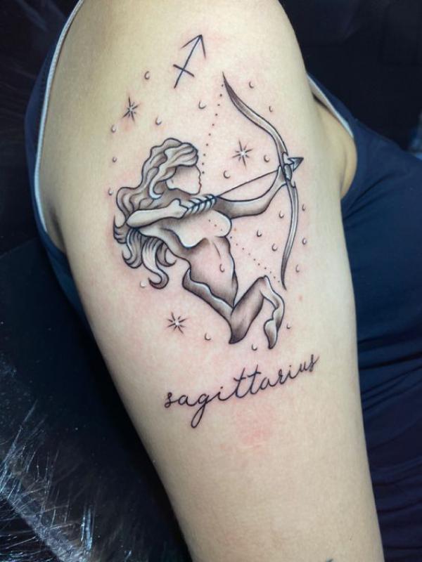 90 Artistic Upper Arm Tattoo Designs and Ideas