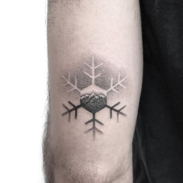 90 Artistic Upper Arm Tattoo Designs and Ideas