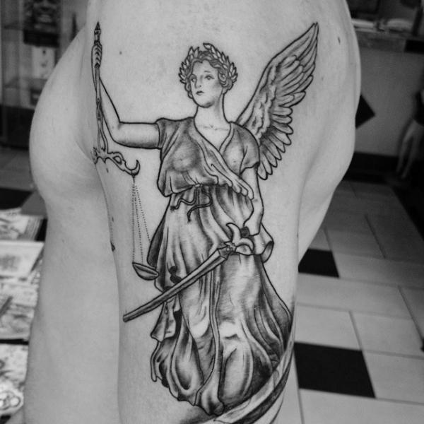 90 Artistic Upper Arm Tattoo Designs and Ideas