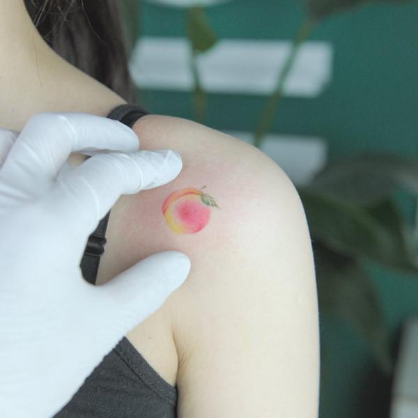 50 Peach Tattoo Designs with Meaning