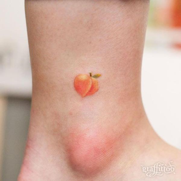 50 Peach Tattoo Designs with Meaning
