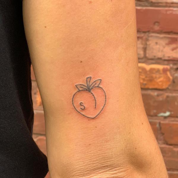 50 Peach Tattoo Designs with Meaning