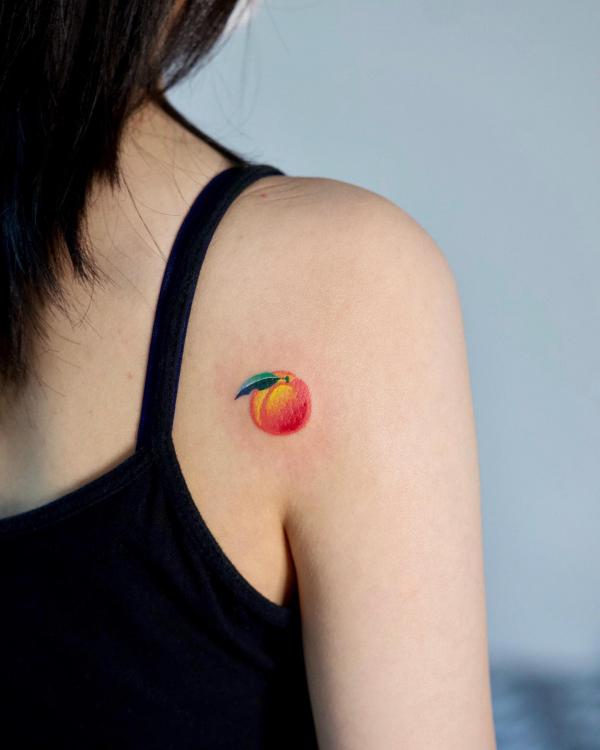 50 Peach Tattoo Designs with Meaning