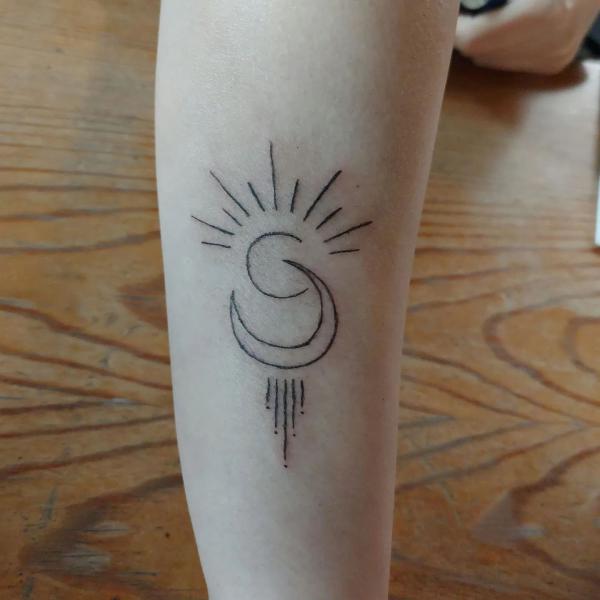 100 Sun and Moon Tattoos with Meaning