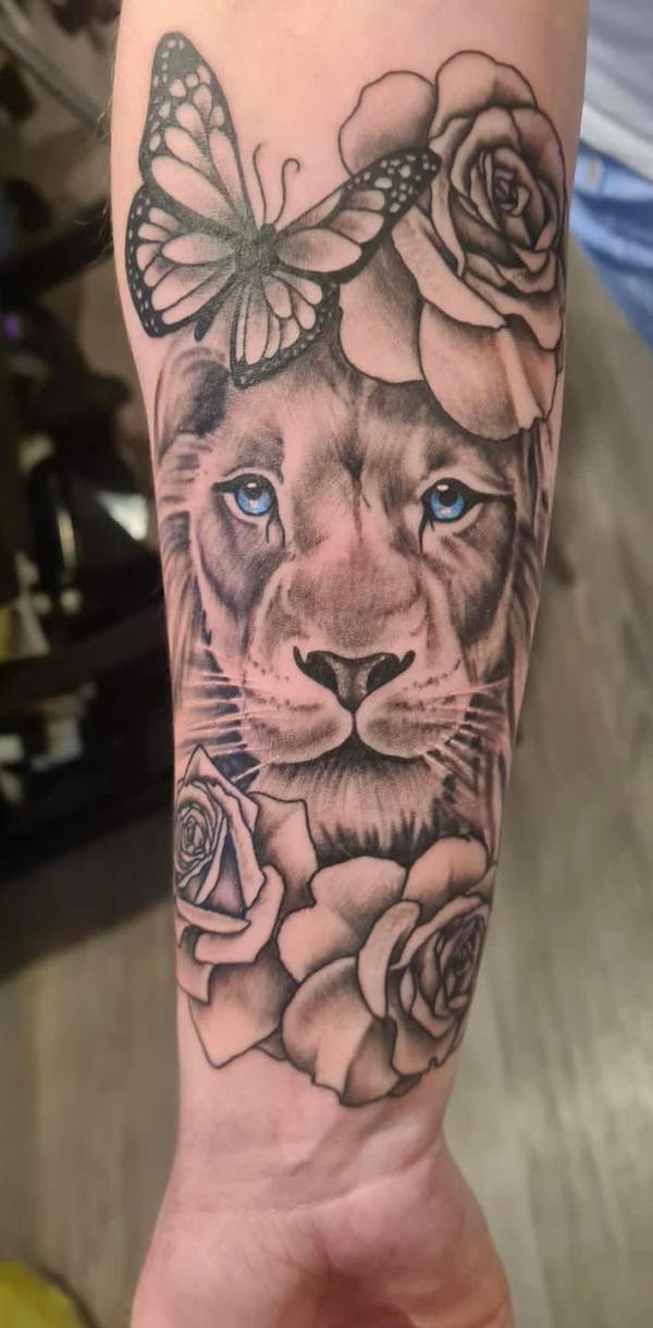 90 Lioness Tattoo Designs with Meaning