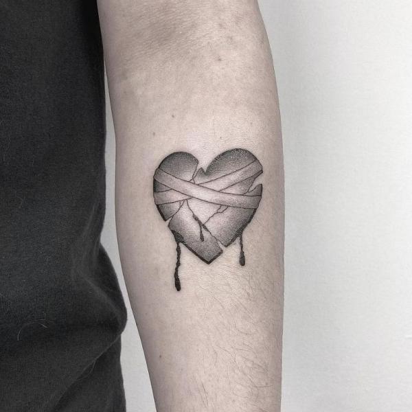 100 Broken Heart Tattoos and Their Meanings