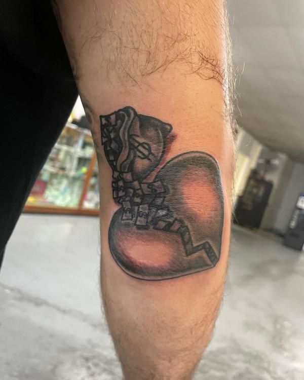 100 Broken Heart Tattoos and Their Meanings