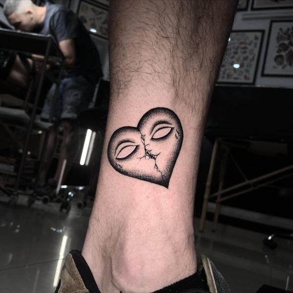 100 Broken Heart Tattoos and Their Meanings