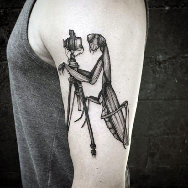 50 praying mantis tattoos: Meaning and Designs