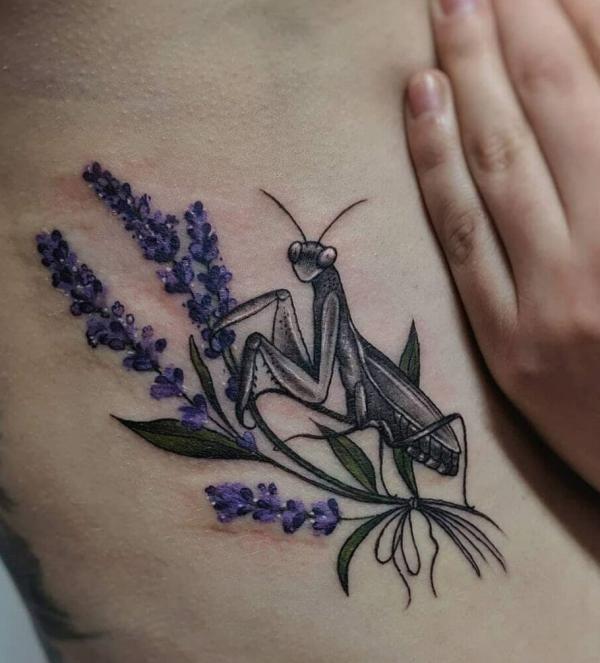 50 praying mantis tattoos: Meaning and Designs