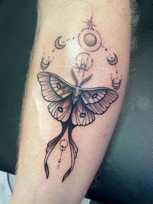 100 Luna Moth Tattoos: Meaning, Designs and Styles