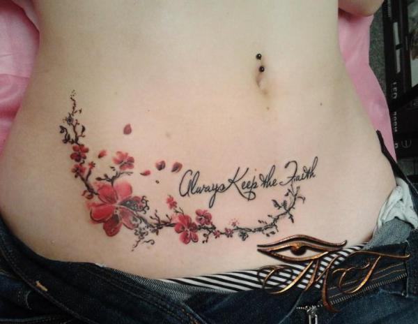 140 Meaningful Stomach Tattoos for Women