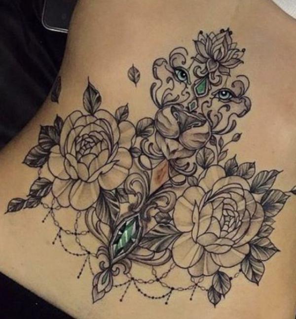 140 Meaningful Stomach Tattoos for Women