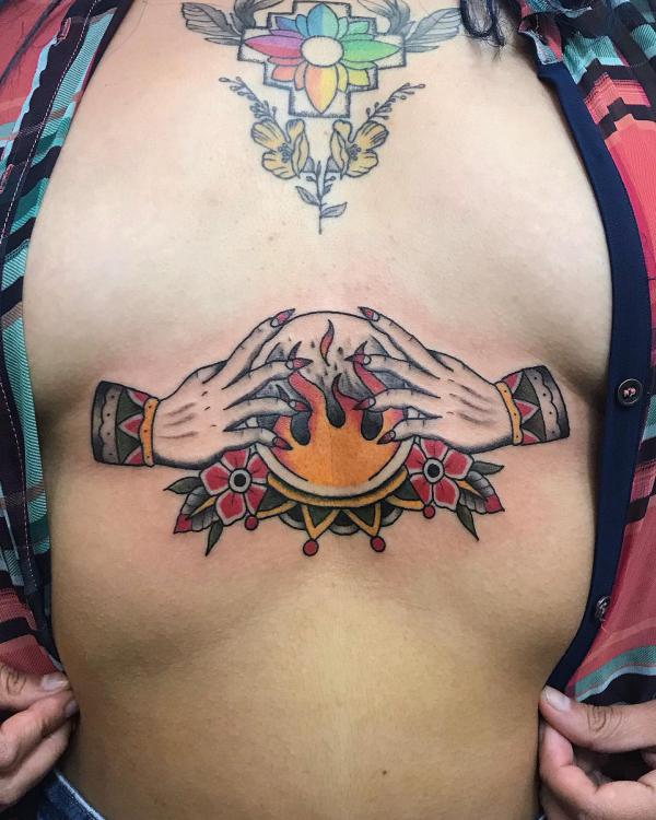140 Meaningful Stomach Tattoos for Women