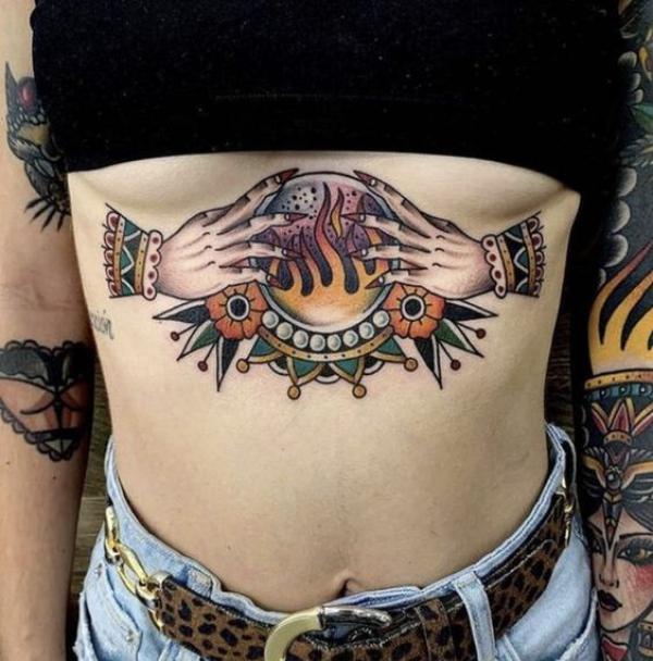 140 Meaningful Stomach Tattoos for Women