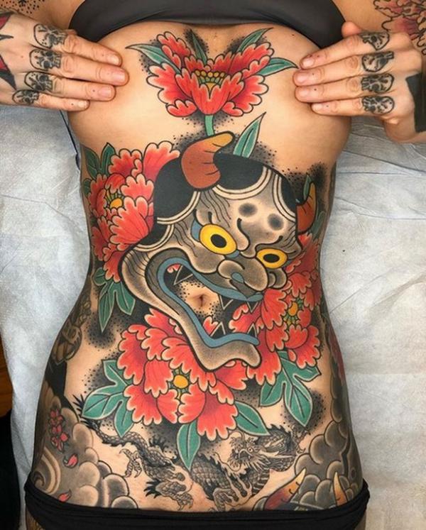 140 Meaningful Stomach Tattoos for Women