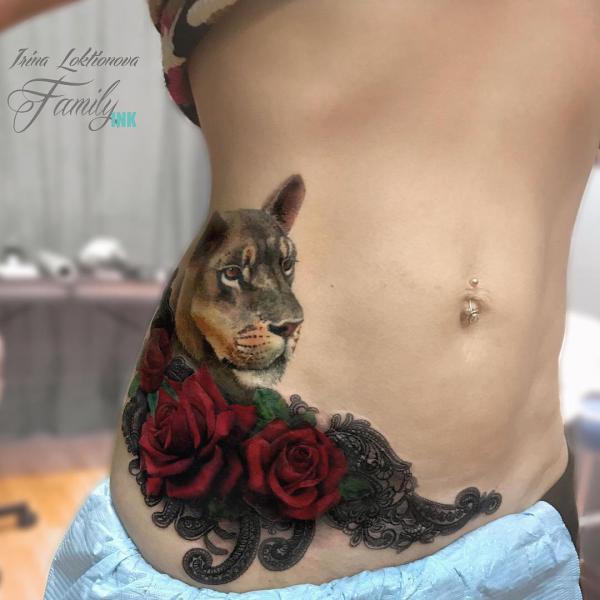 140 Meaningful Stomach Tattoos for Women