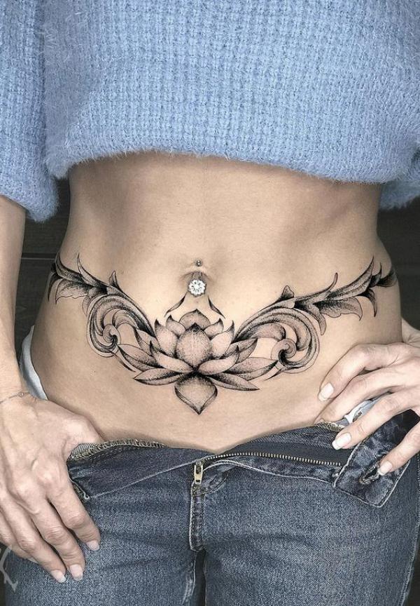 140 Meaningful Stomach Tattoos for Women