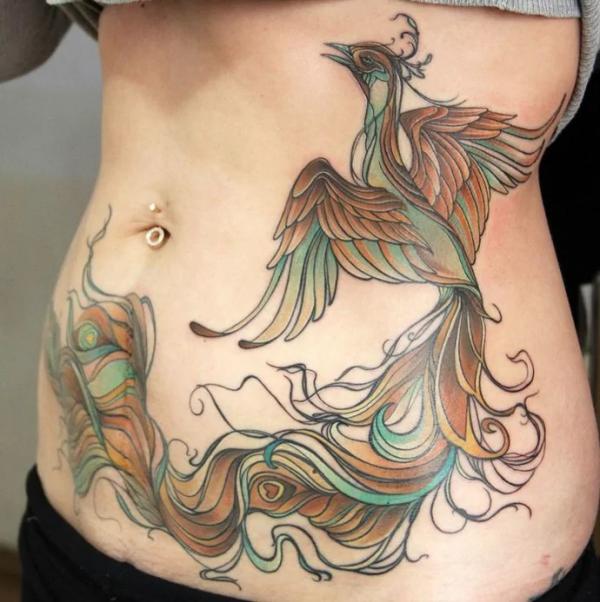 140 Meaningful Stomach Tattoos for Women