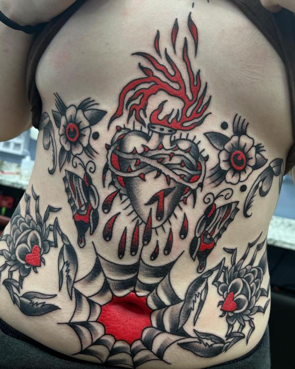 140 Meaningful Stomach Tattoos for Women