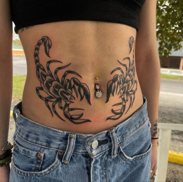 140 Meaningful Stomach Tattoos for Women