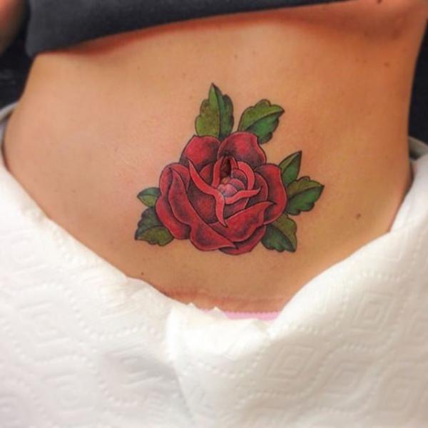 140 Meaningful Stomach Tattoos for Women