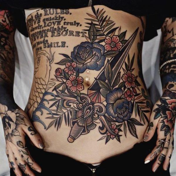 140 Meaningful Stomach Tattoos for Women