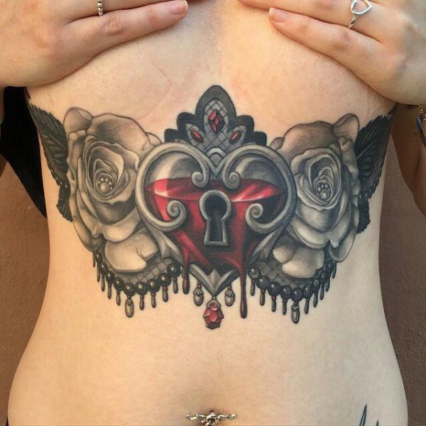 140 Meaningful Stomach Tattoos for Women
