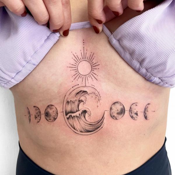 140 Meaningful Stomach Tattoos for Women